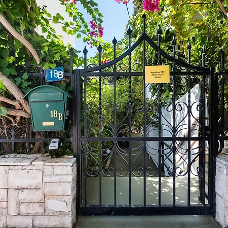 Magnificent Bnb Athens Voula 雅典 Exterior photo