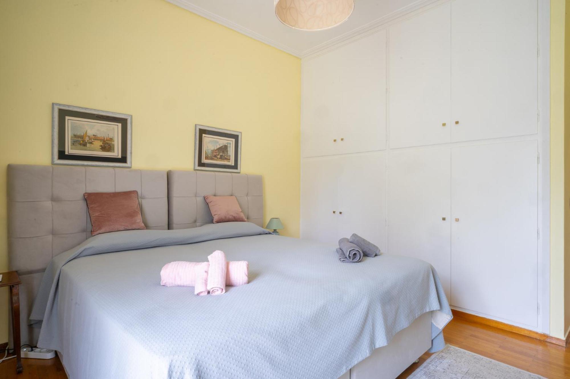 Magnificent Voula Apartment