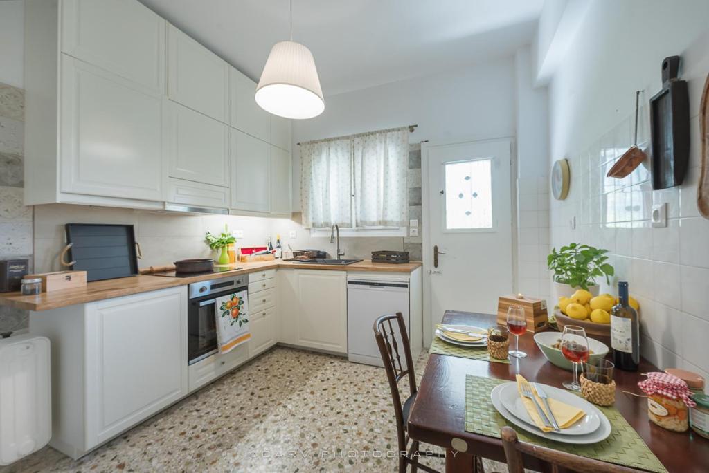 Apartment Magnificent Voula *